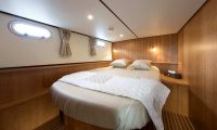Linssen-Grand-Sturdy-35-0-AC // Dutch Yacht Rentals