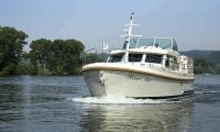 Linssen-Grand-Sturdy-40-0-AC // Dutch Yacht Rentals
