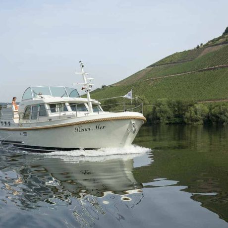 Linssen-Grand-Sturdy-40-0-AC // Dutch Yacht Rentals