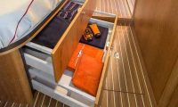 Linssen-Grand-Sturdy-40-0-AC // Dutch Yacht Rentals